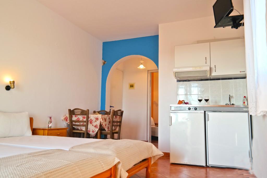 Manolis Studios Kastraki  Room photo